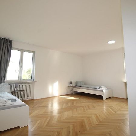 Apartmenthaus Kitzingen - Grosszuegige Wohnungen Fuer Je 6 Personen Mit Balkon المظهر الخارجي الصورة