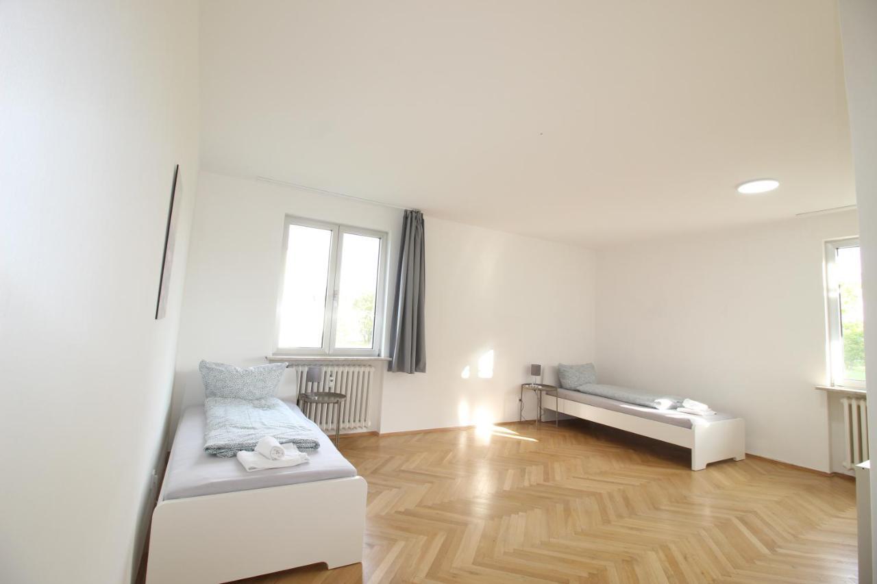 Apartmenthaus Kitzingen - Grosszuegige Wohnungen Fuer Je 6 Personen Mit Balkon المظهر الخارجي الصورة