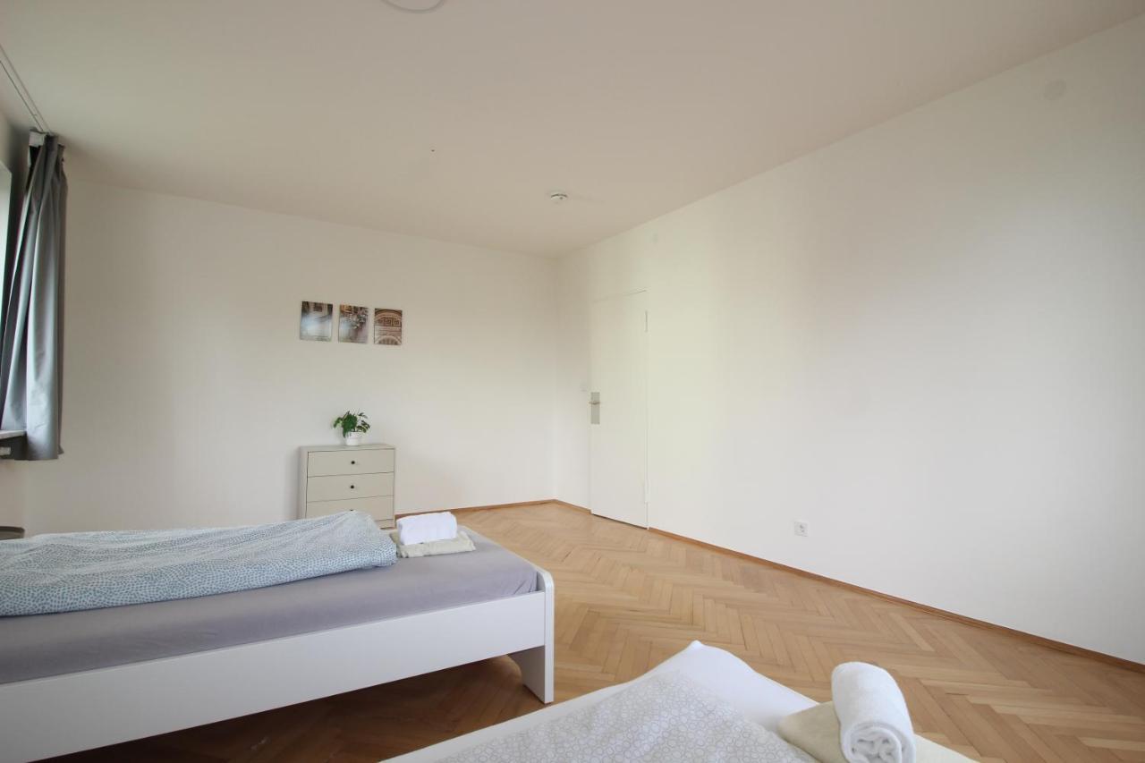 Apartmenthaus Kitzingen - Grosszuegige Wohnungen Fuer Je 6 Personen Mit Balkon المظهر الخارجي الصورة