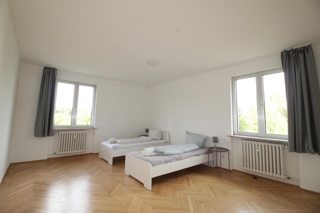 Apartmenthaus Kitzingen - Grosszuegige Wohnungen Fuer Je 6 Personen Mit Balkon المظهر الخارجي الصورة