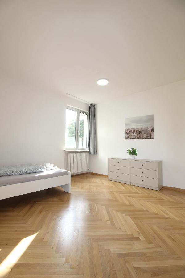 Apartmenthaus Kitzingen - Grosszuegige Wohnungen Fuer Je 6 Personen Mit Balkon المظهر الخارجي الصورة
