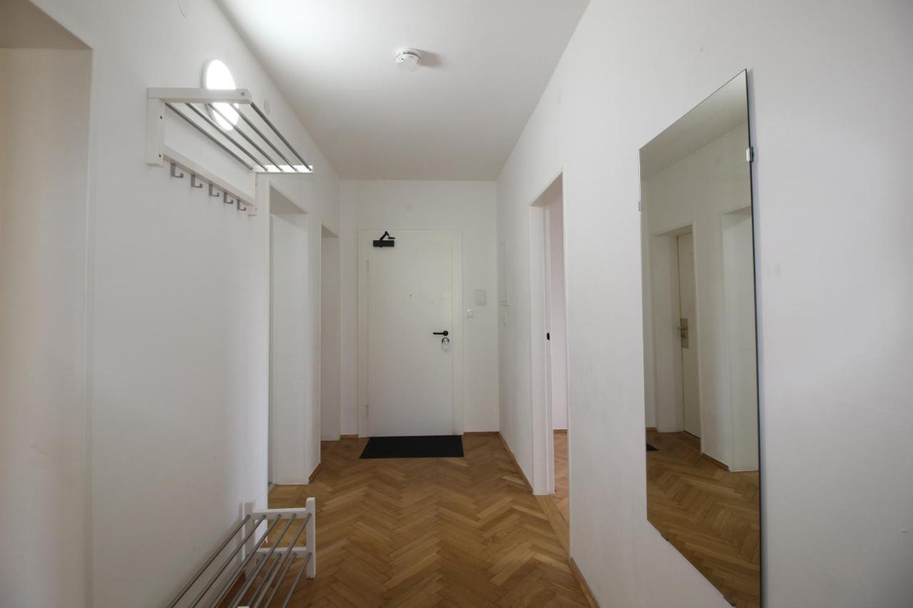 Apartmenthaus Kitzingen - Grosszuegige Wohnungen Fuer Je 6 Personen Mit Balkon المظهر الخارجي الصورة