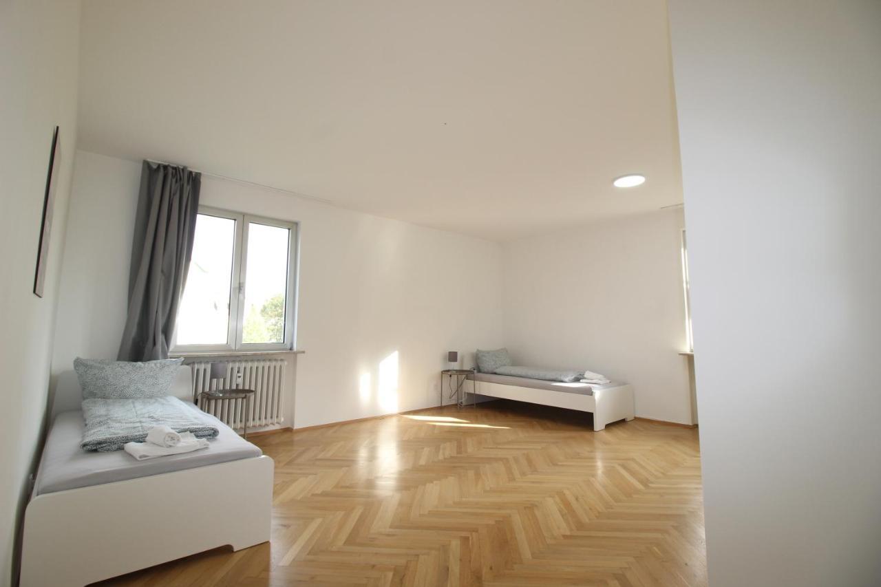 Apartmenthaus Kitzingen - Grosszuegige Wohnungen Fuer Je 6 Personen Mit Balkon المظهر الخارجي الصورة